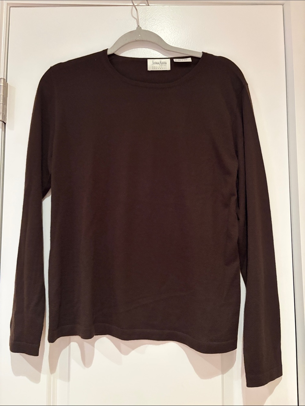 NWOT Neiman Marcus Dark Brown Long Sleeve Cashmere Sweater